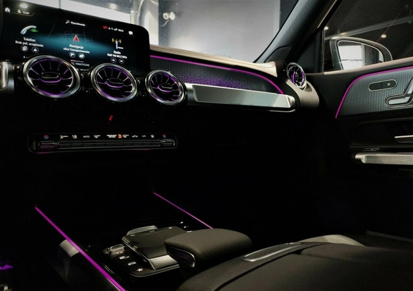 Mercedes-Benz EQB cena 289999 przebieg: 3582, rok produkcji 2023 z Ryn małe 352